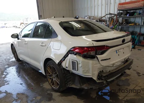 2024 Toyota Corolla Hybrid Nightshade Edition из США, поврежденный, VIN JTDBCMFE3R3031801